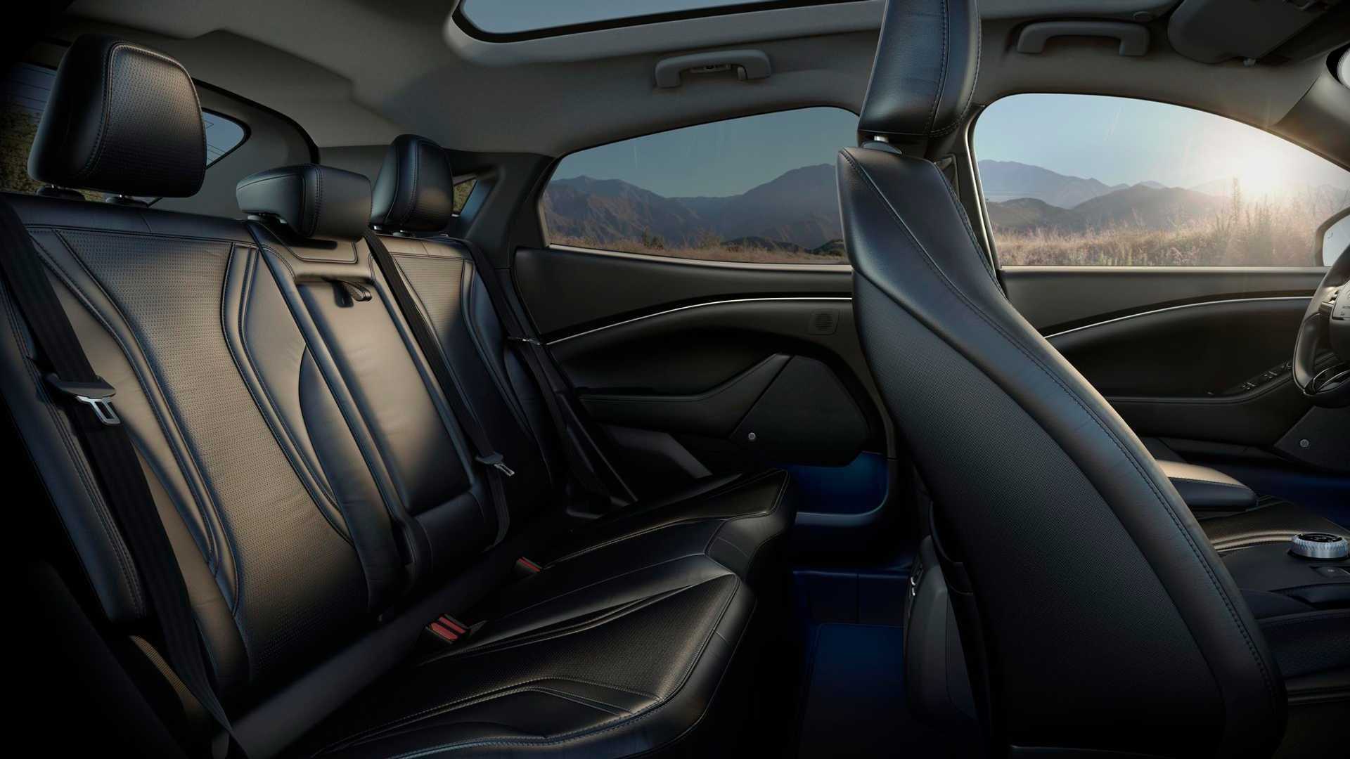 ghế xe Ford Mustang Mach-E
