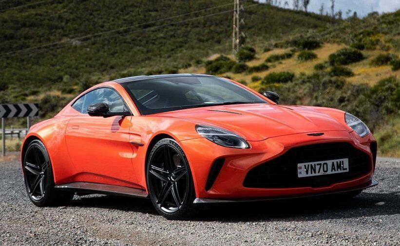 Aston Martin Vantage 2025