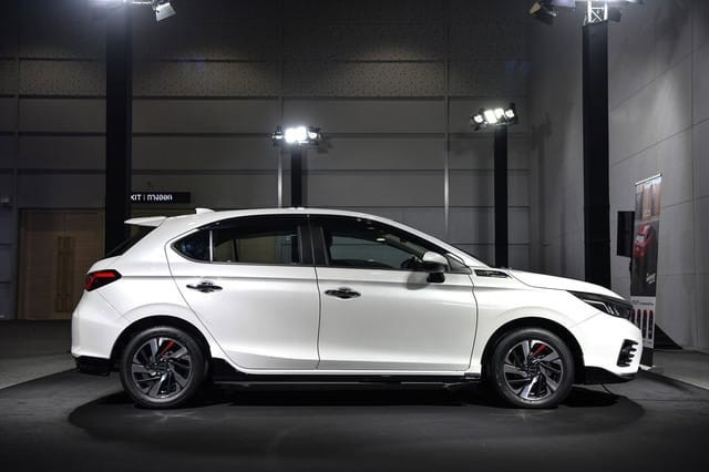 Honda City Hatchback 2021-10