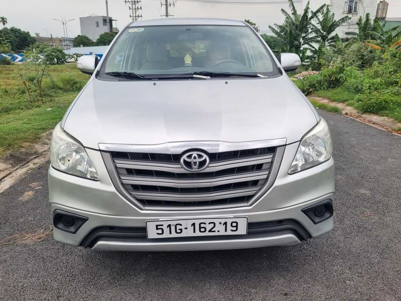 Chính chủ bán xe Innova 2016 số sàn