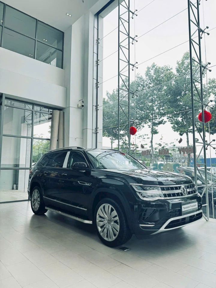 CẦN BÁN XE Teramont President - SUV 6 chỗ