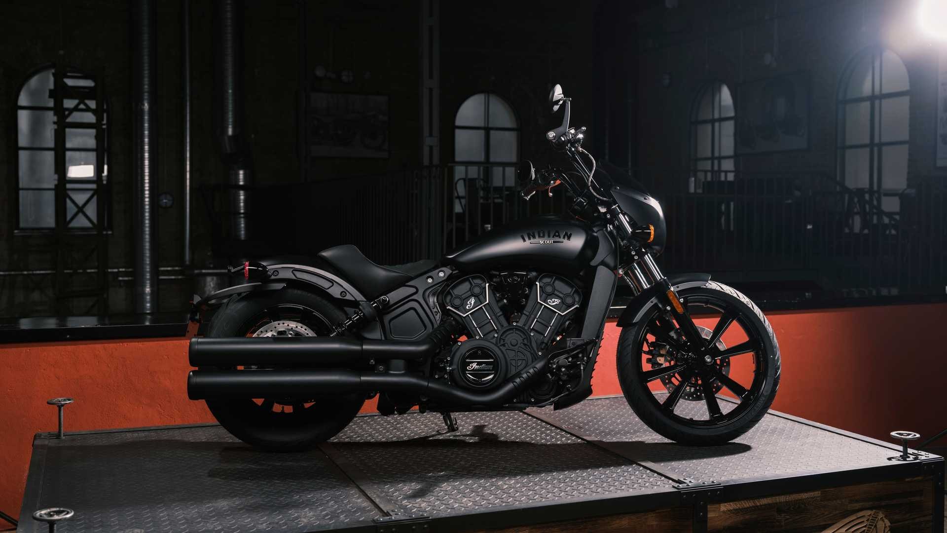 Hông xe Indian Scout Rogue 2022