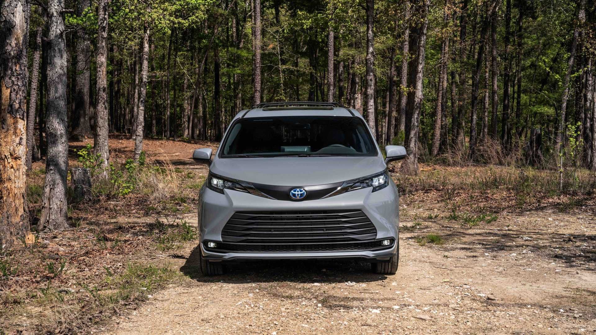 2022 Toyota Sienna giá xe
