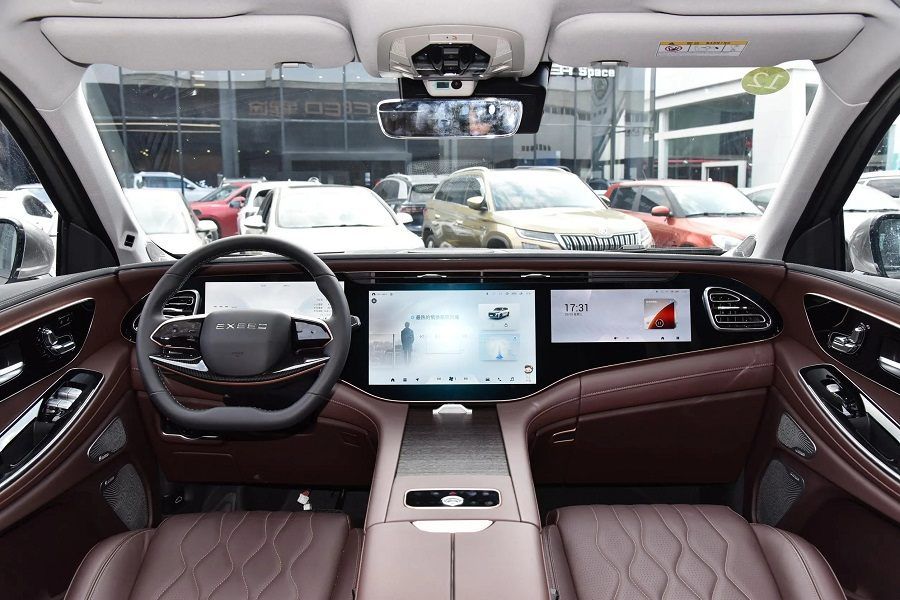 Nội thất Chery Exeed VX