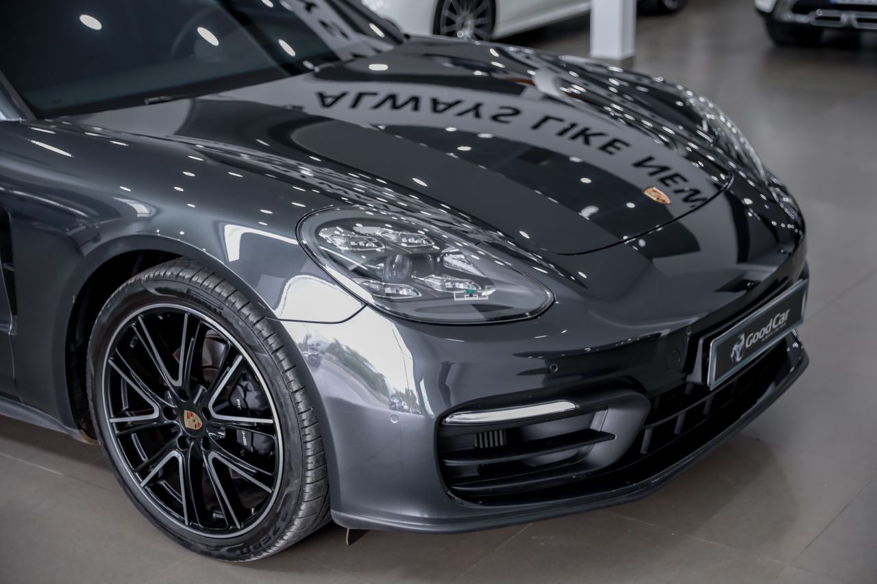 Panamera 2021 Mâu xám anh kim/nâu