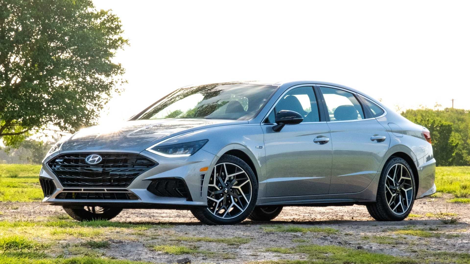 top 10 xe sedan hiệu xuất