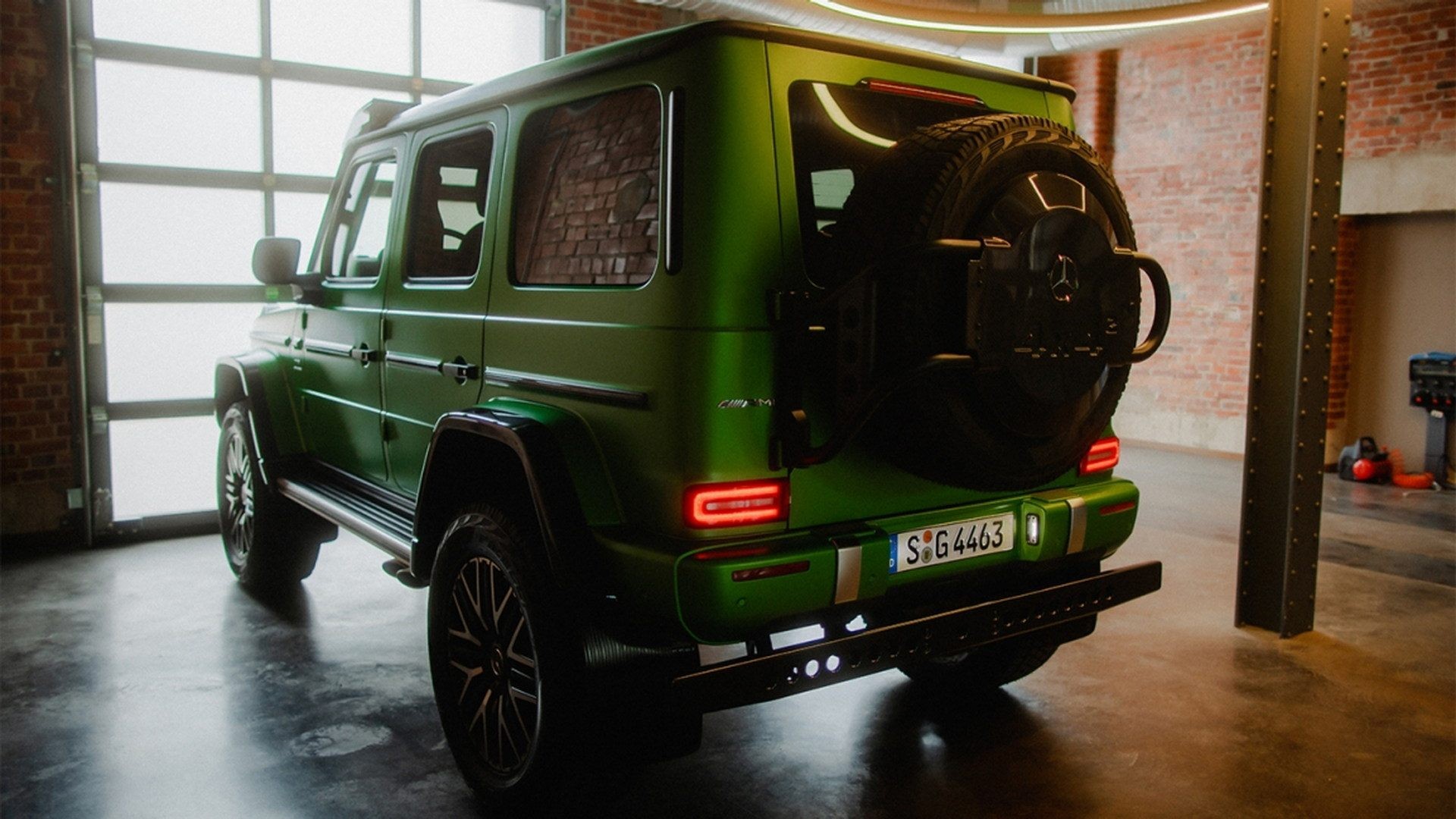 đuôi xe Mercedes-AMG G63 4 × 4² 2023