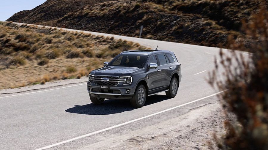 Ford Everest 2023 Titanium +