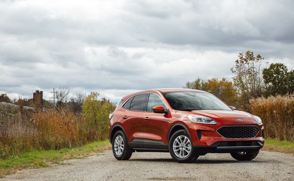 Thông số Ford Escape 2022
