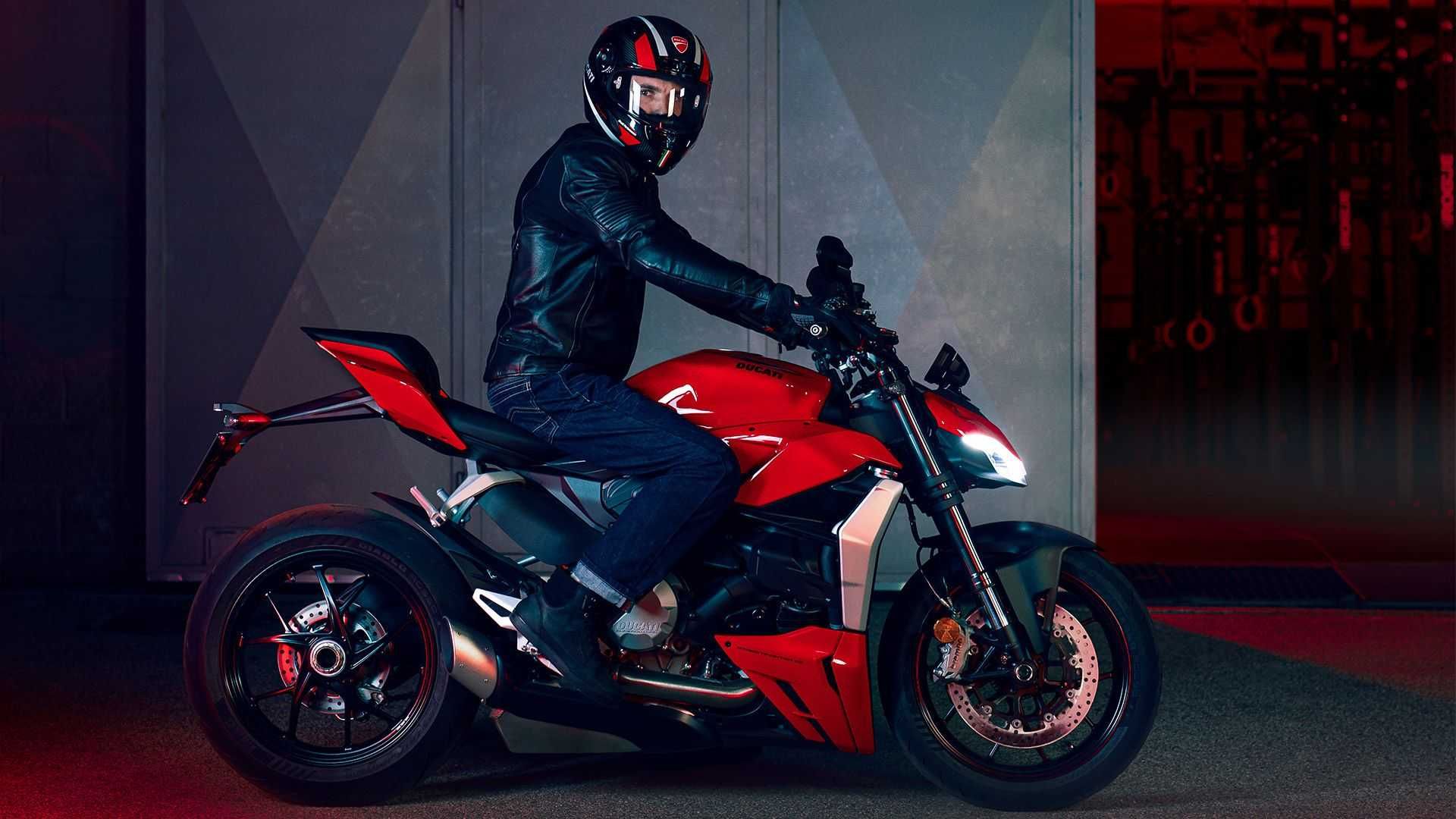 Ducati Streetfighter V2 2022