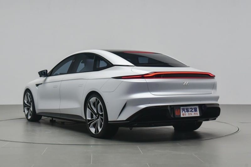 Zhiji L7 có 2 loại pin khác nhau Zhiji L7 có 2 loại pin khác nhau