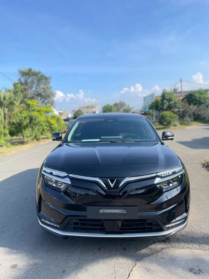 BÁN VINFAST VF8 ECO – ĐỜI 2023