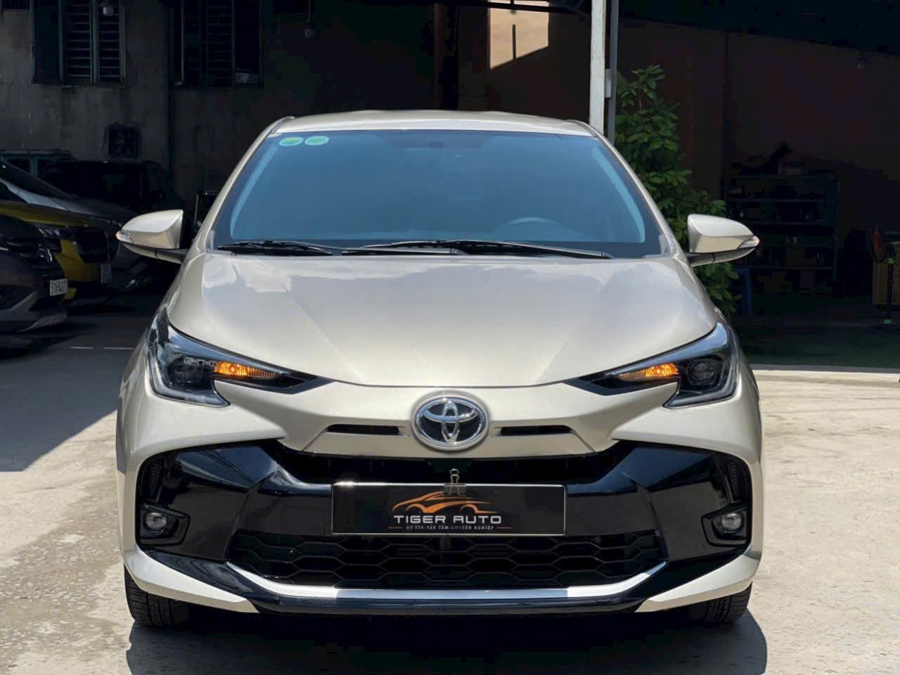 Chính chủ cần bán xe Toyota Vios 2024 bản E cvt