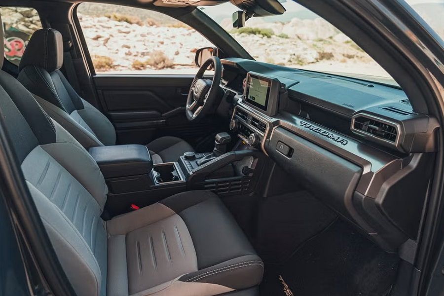 Nội thất Toyota Tacoma TRD PreRunner 2025