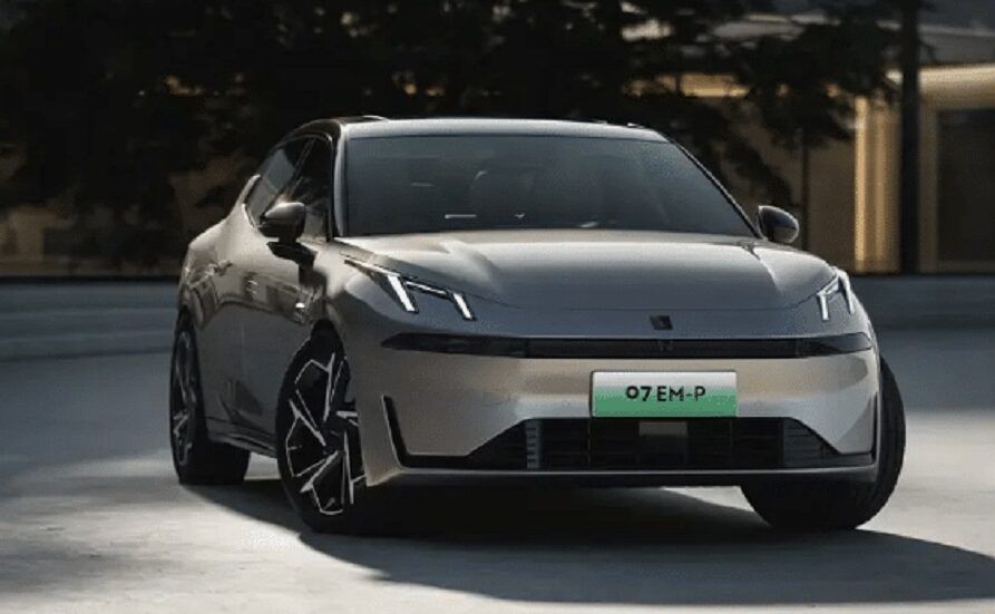 Lynk & Co 07 EM-P