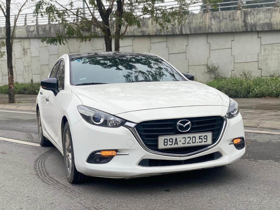 Mazda 3 mode 2018 1.5 AT