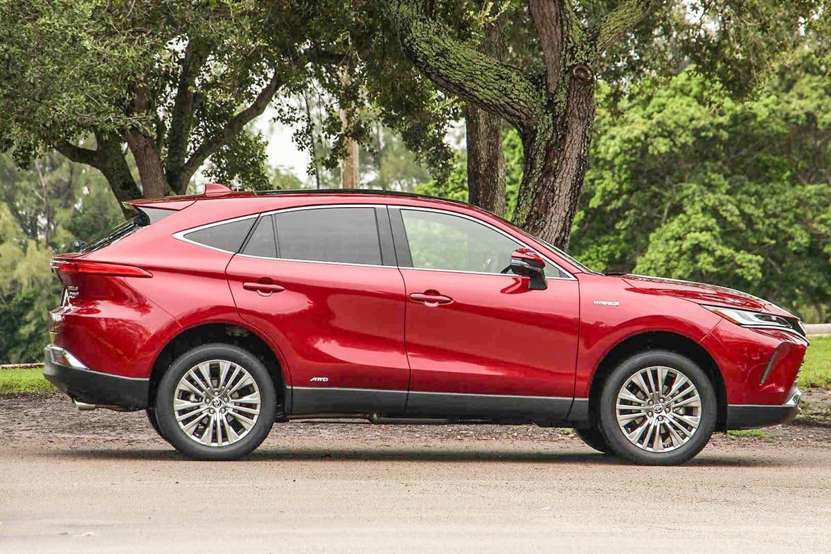 Đánh giá xe Toyota Venza 2021: Thân xe thân xe toyota venza 2021