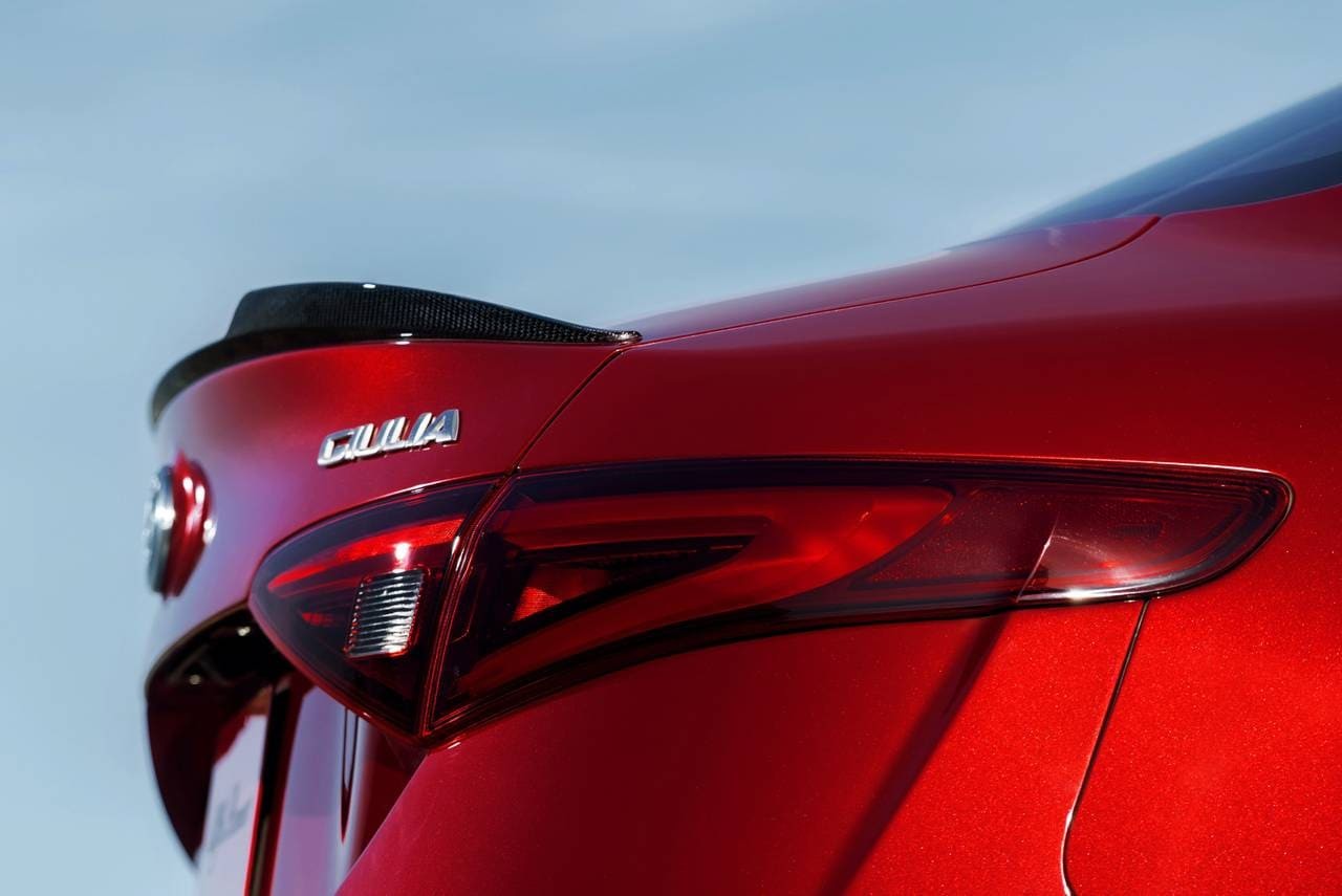 Giá xe Giulia Quadrifoglio 2022