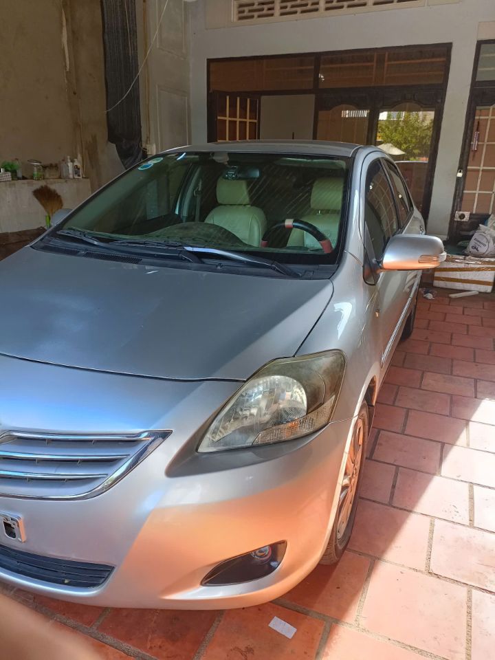 Chính chủ bán xe Toyota vios 2013