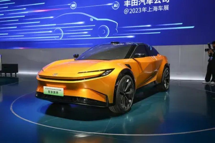 Toyota BZ5