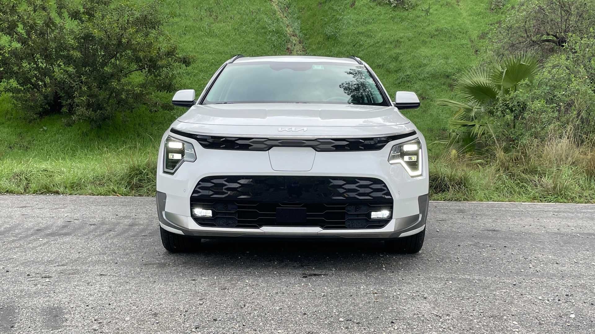 Phía trước xe Kia