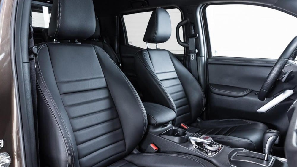 Ghế ngồi phía trước của Mercedes X-Class 6x6 Ghế ngồi phía trước của Mercedes X-Class 6x6