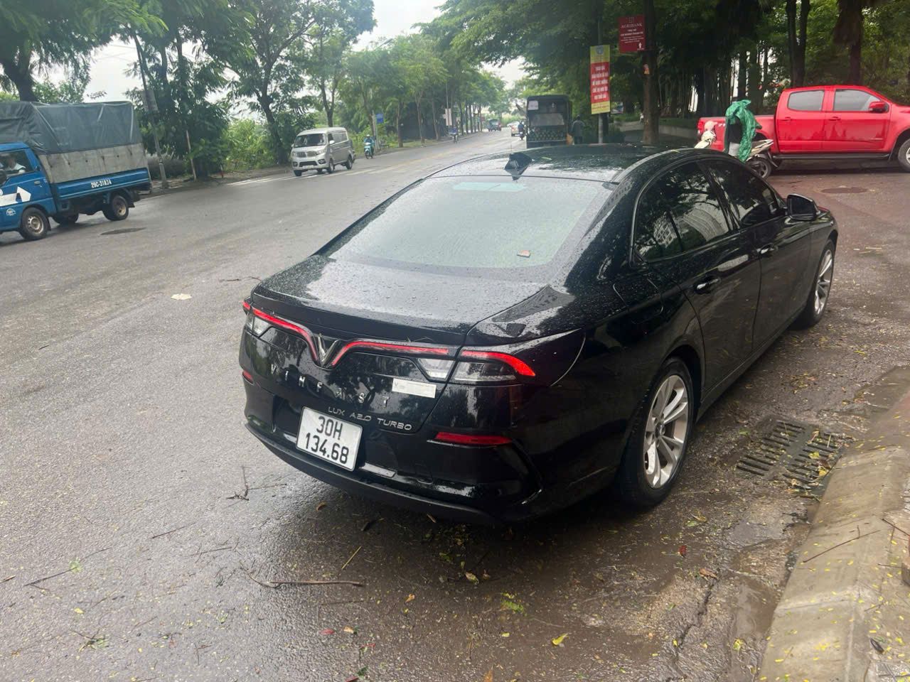 Chính chủ cần bán xe Vinfast lux a 2.0 5chỗ