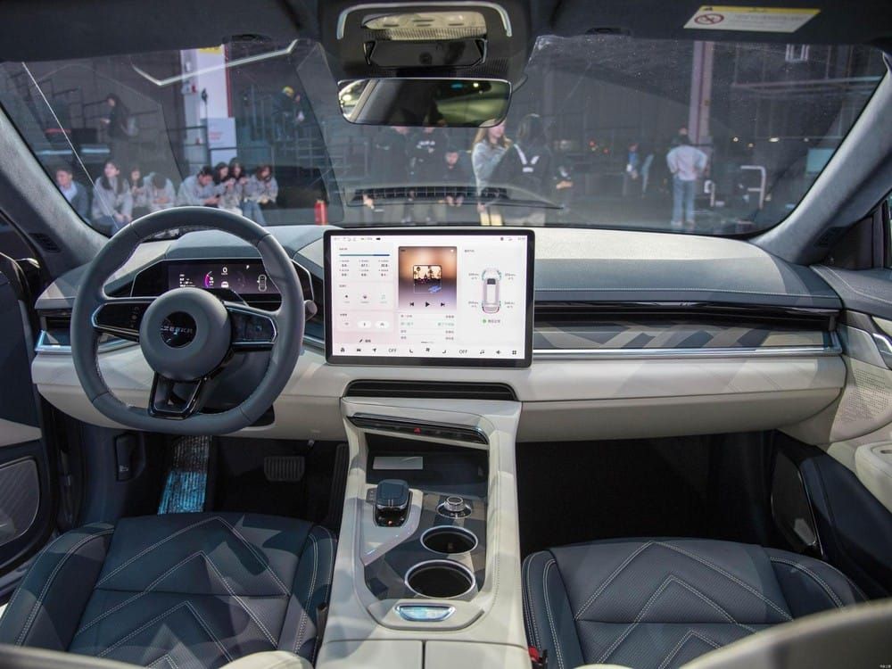 Nội thất của Geely Zeekr 001