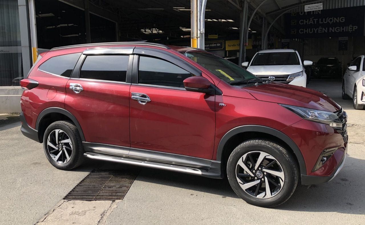 Toyota Rush S 2019 màu đỏ xe 7 chỗ màu đỏ