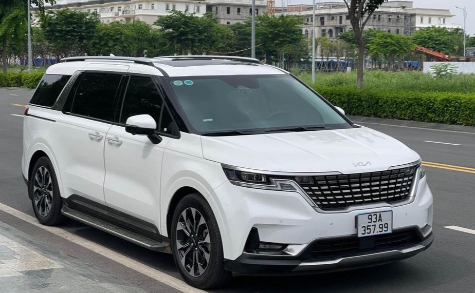 Bán Kia Carnival bản Signature 7 lướt