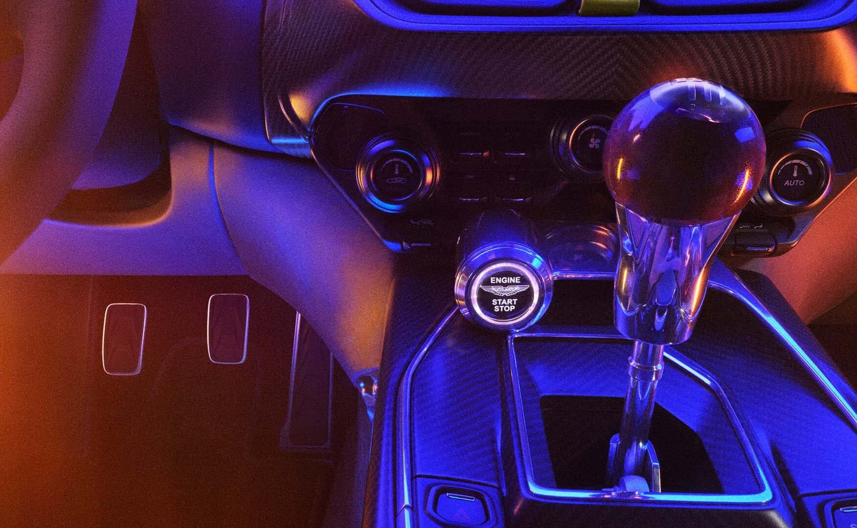 Nội thất Aston Martin Valor