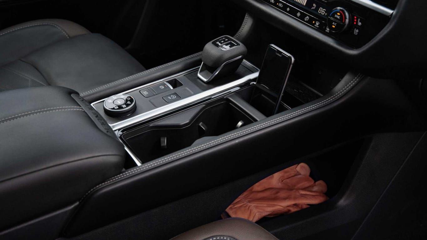 Nissan Pathfinder 2022-10
