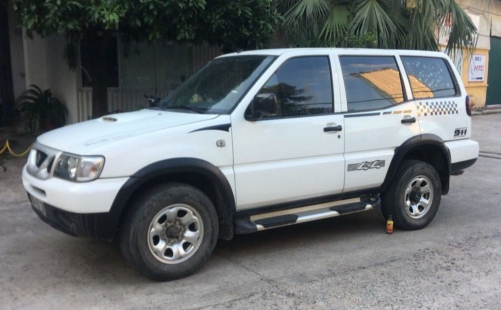 Nissan Terano 2002 máy dầu 4x4 7 chỗ màu trắng chính chủ