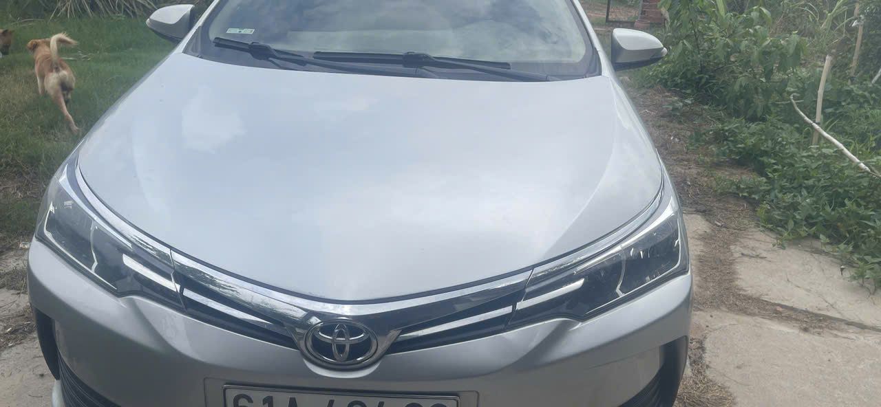 Chính chủ bán xe TOYOTA COROLLA ALTIS sản xuất năm 2017