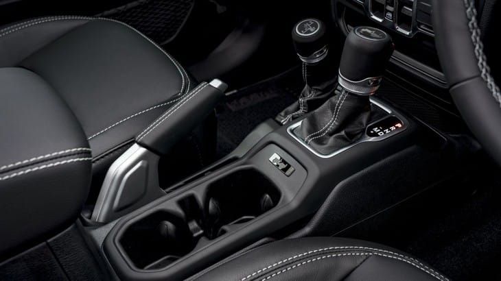 Jeep Wrangler 2021 80th Anniversary Edition trình làng với màu xanh quân đội cực ngầu