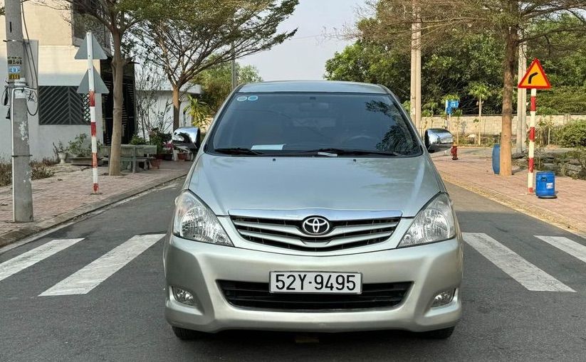 Innova 2006 2.0G xe chuẩn gia đình