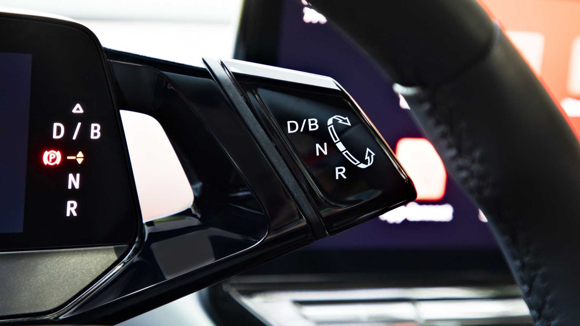 công tắc trên vô lăng