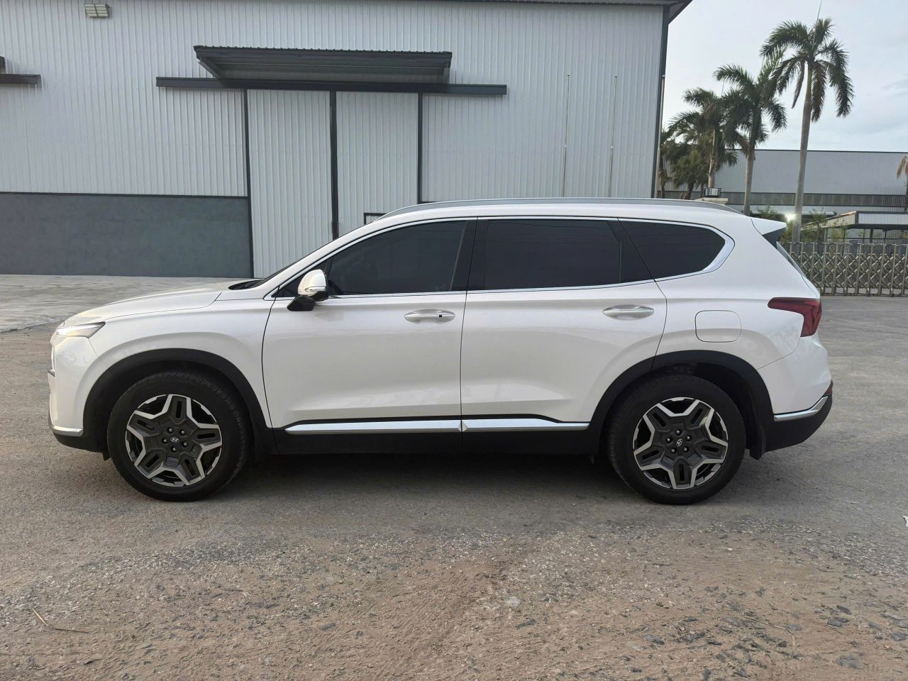 HYUNDAI SANTAFE BẢN MÁY XĂNG CAO CẤP 2024