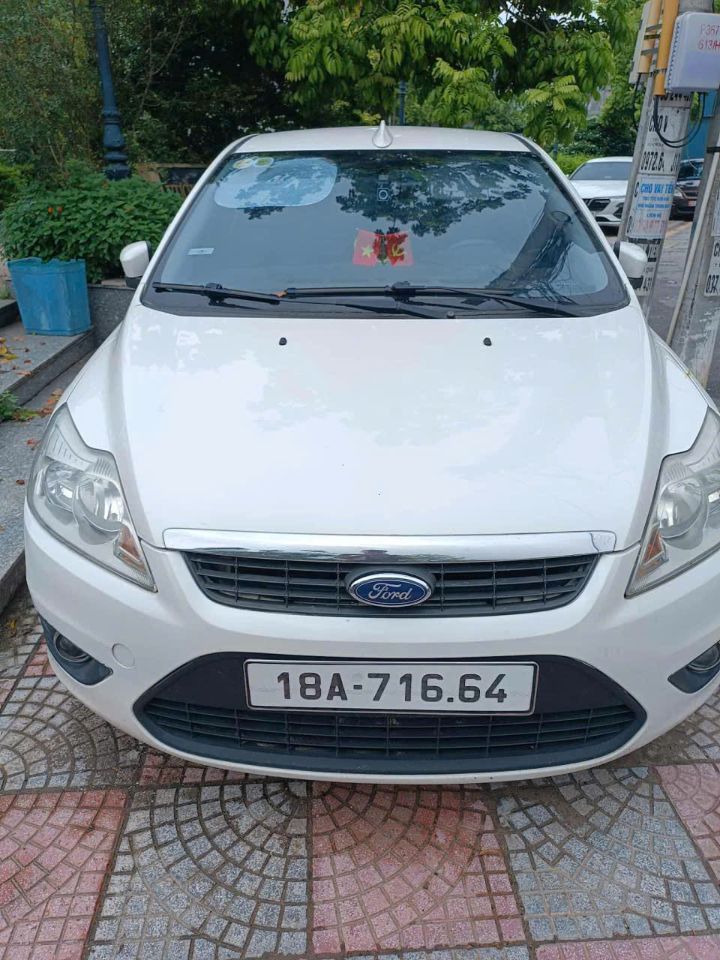 BÁN XE FORD FOCUS 2011 – GIÁ CỰC MỀM 190 TRIỆU