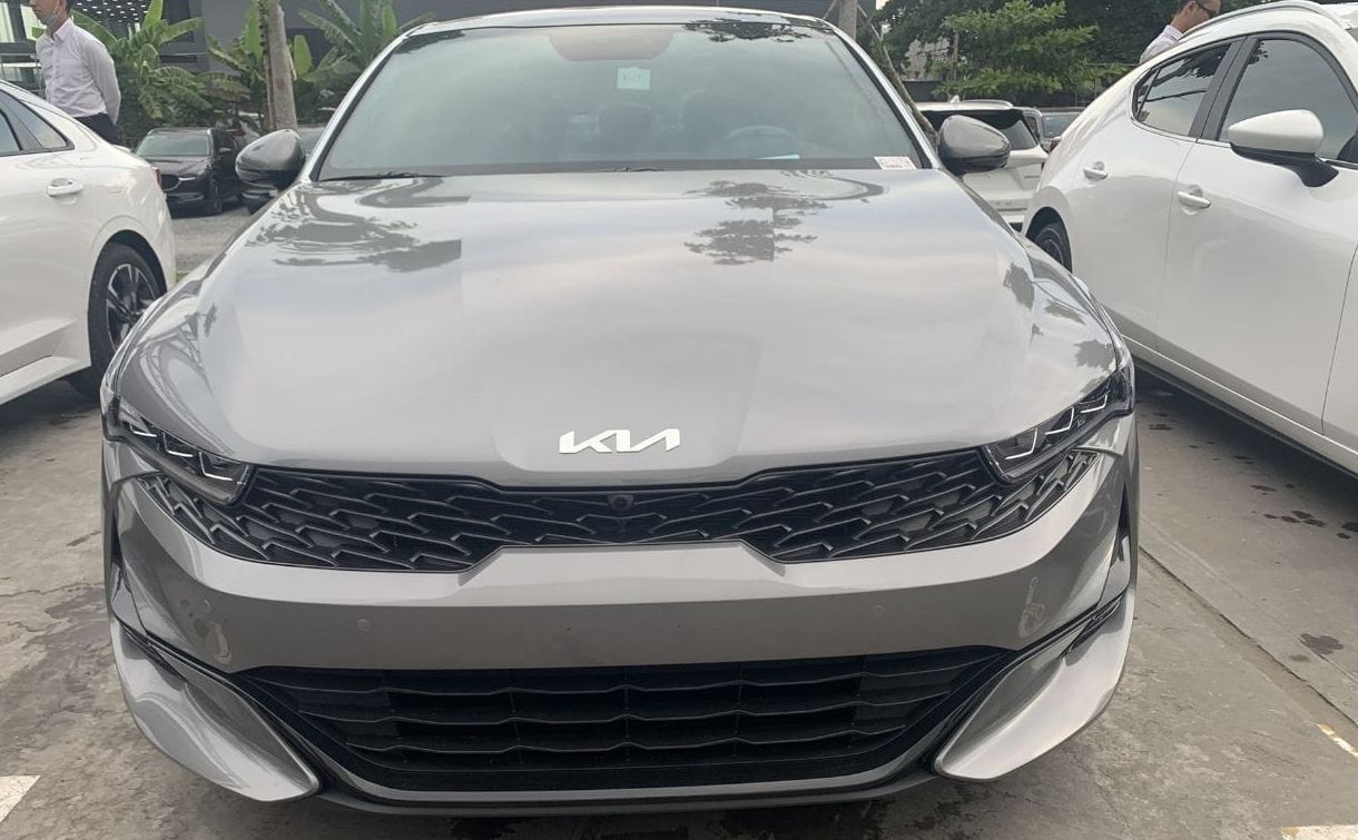 KIA K5 2022 bản GTLine màu Xám KLG
