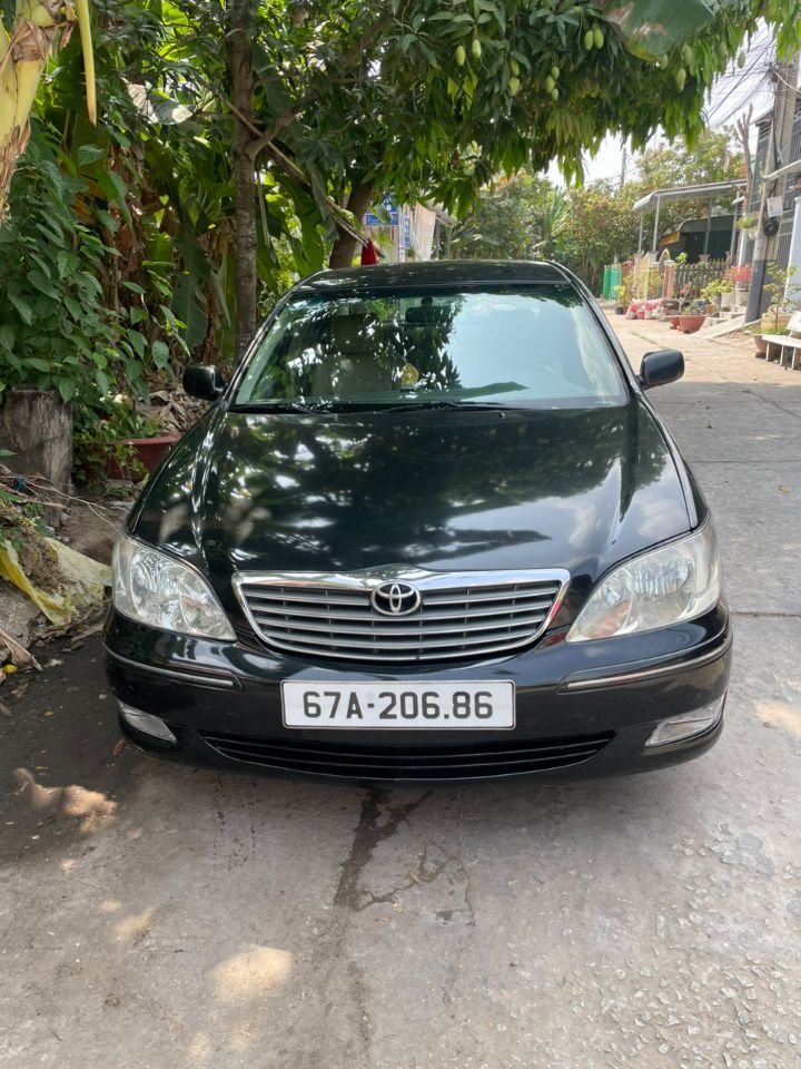 Chính chủ bán xe TOYOTA CAMRY sx năm 2002