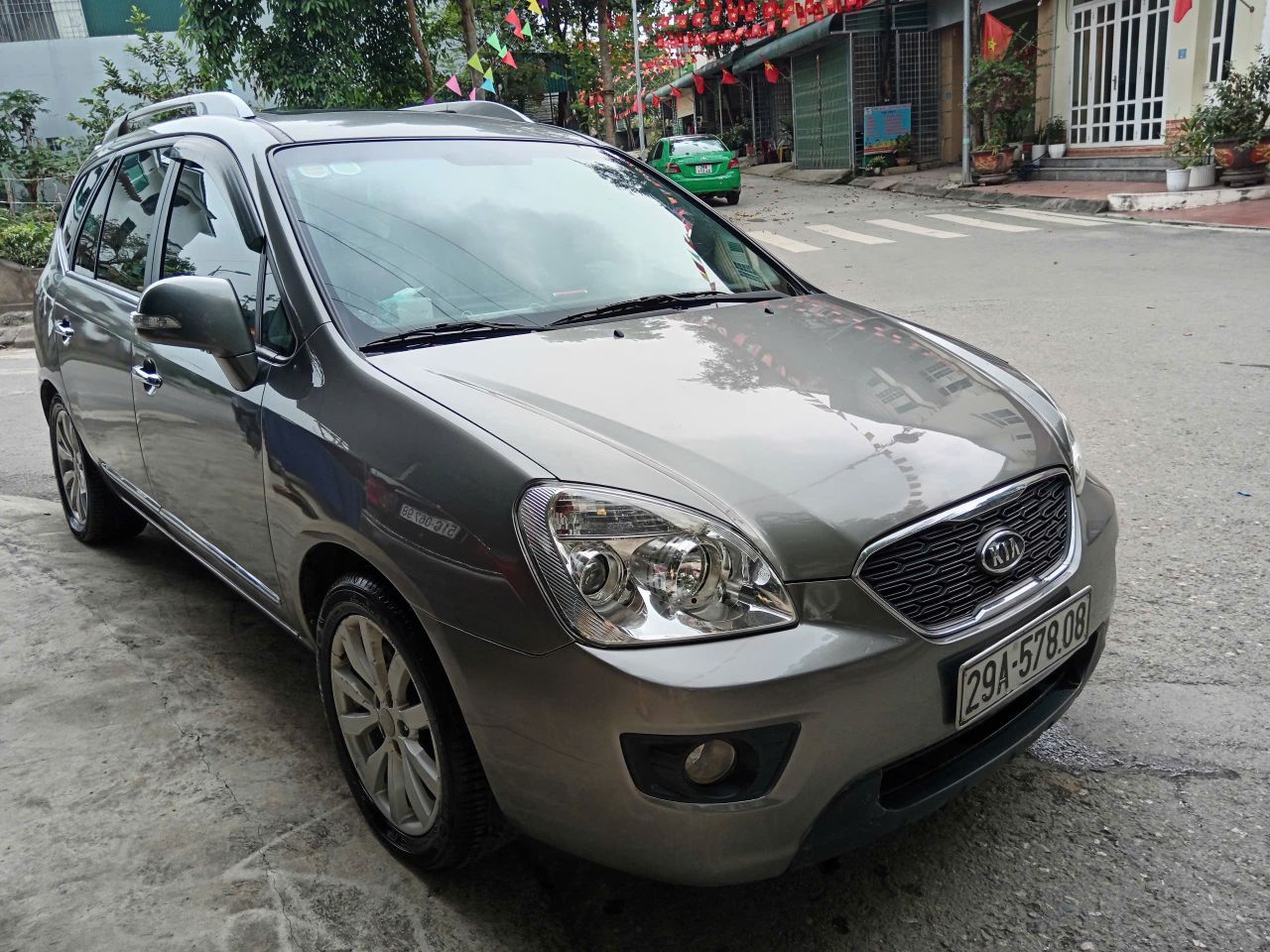 Chính chủ cần Bán xe 7 chỗ Kia carens 2012