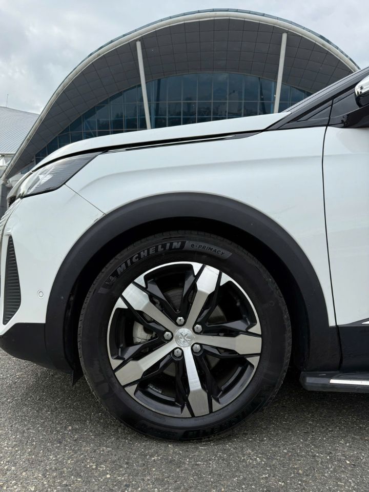 Chính chủ bán xe PEUGEOT 3008 sản xuất năm 2021