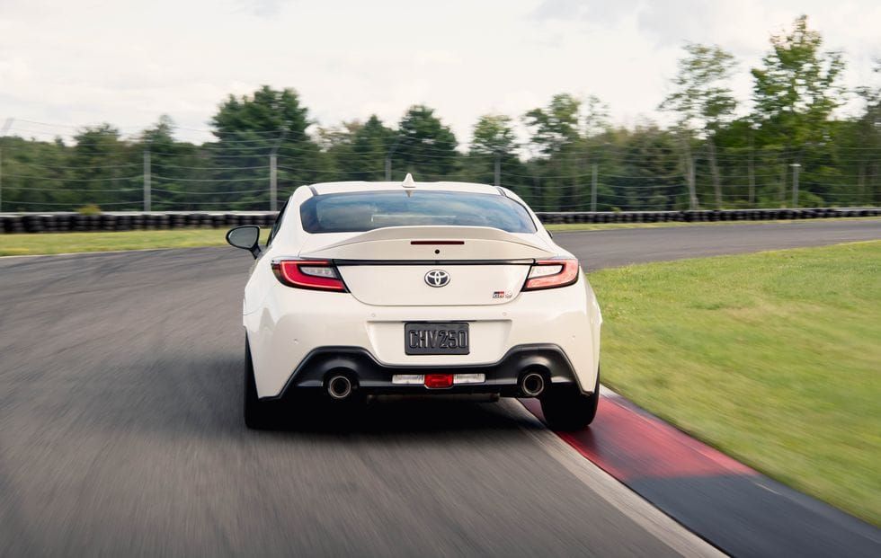 Thông số Toyota GR86 2022