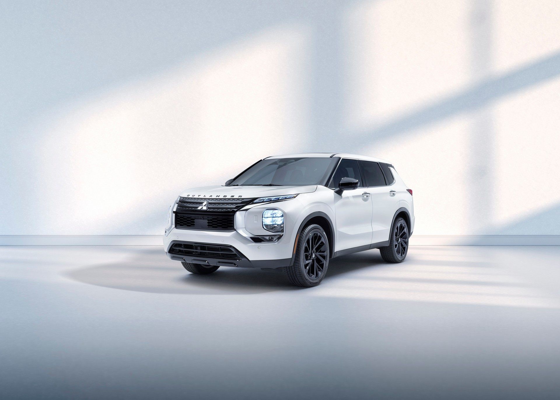 Mitsubishi Outlander Black Edition