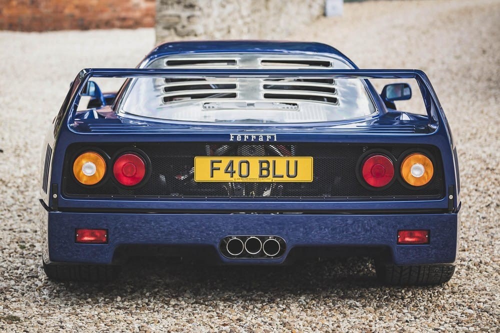 Được bán đấu giá trực tuyến nhưng chiếc Ferrari F40 này vẫn có giá cao Được bán đấu giá trực tuyến nhưng chiếc Ferrari F40 này vẫn có giá cao