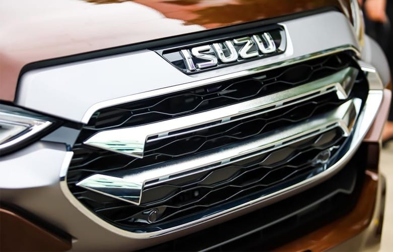 Cận cảnh bộ tản nhiệt mới của Isuzu Mu-X
