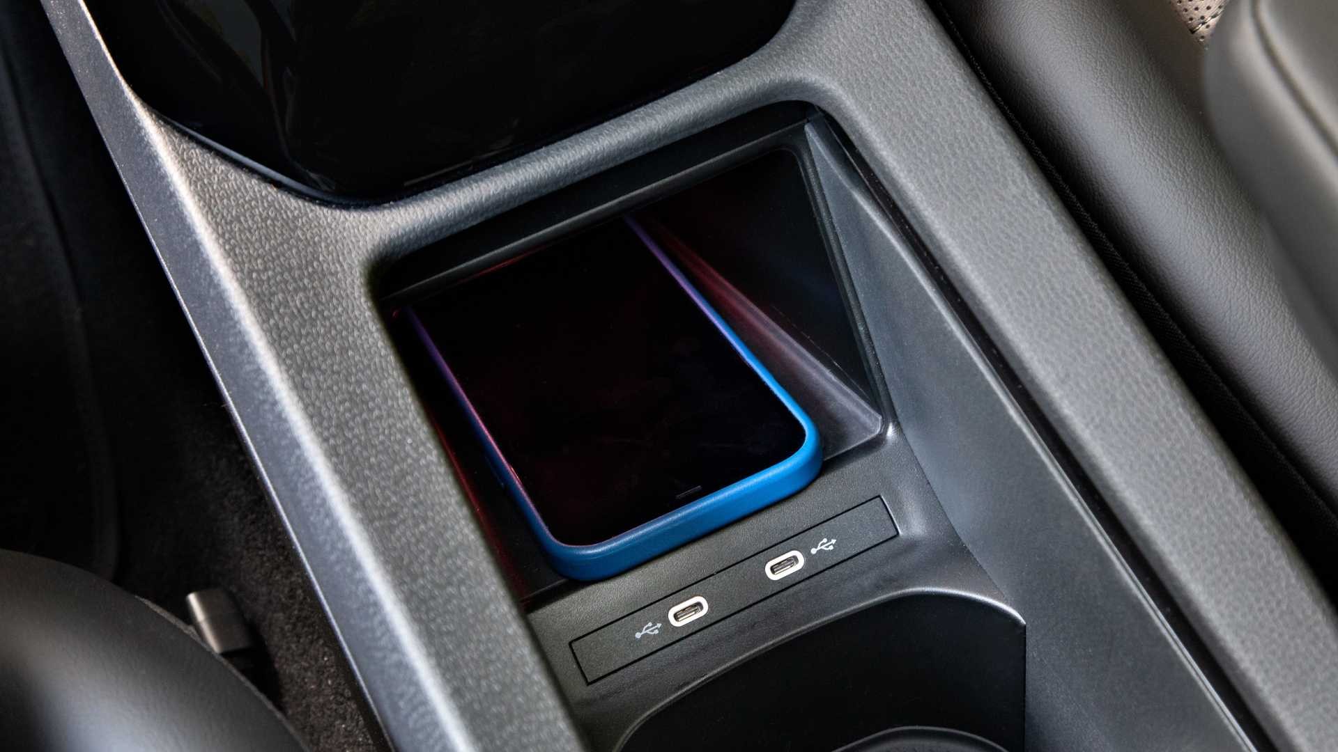 chổ để điện thoại