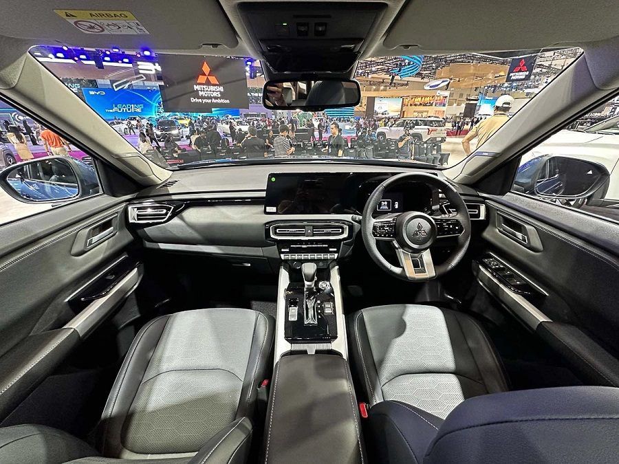 nội thất Mitsubishi Destinator