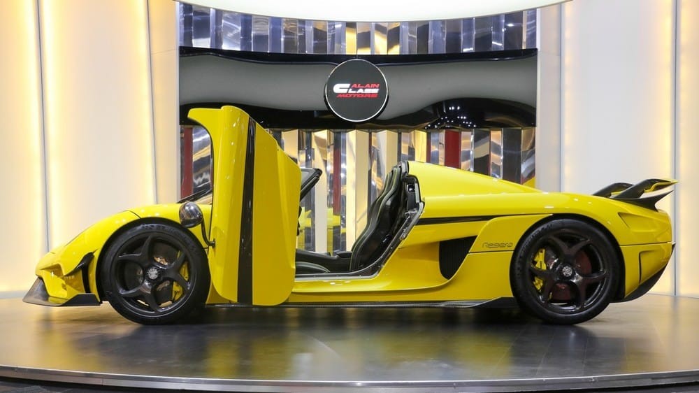 Koenigsegg Regera có giá trên 1,9 triệu đô la Koenigsegg Regera có giá trên 1,9 triệu đô la